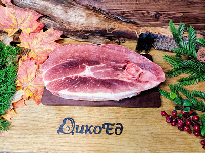 Превью Стейк из окорока кабана на кости
